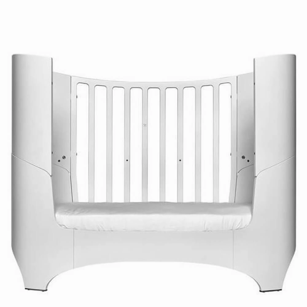 Leander Classic Cot   Dresser   Mattress