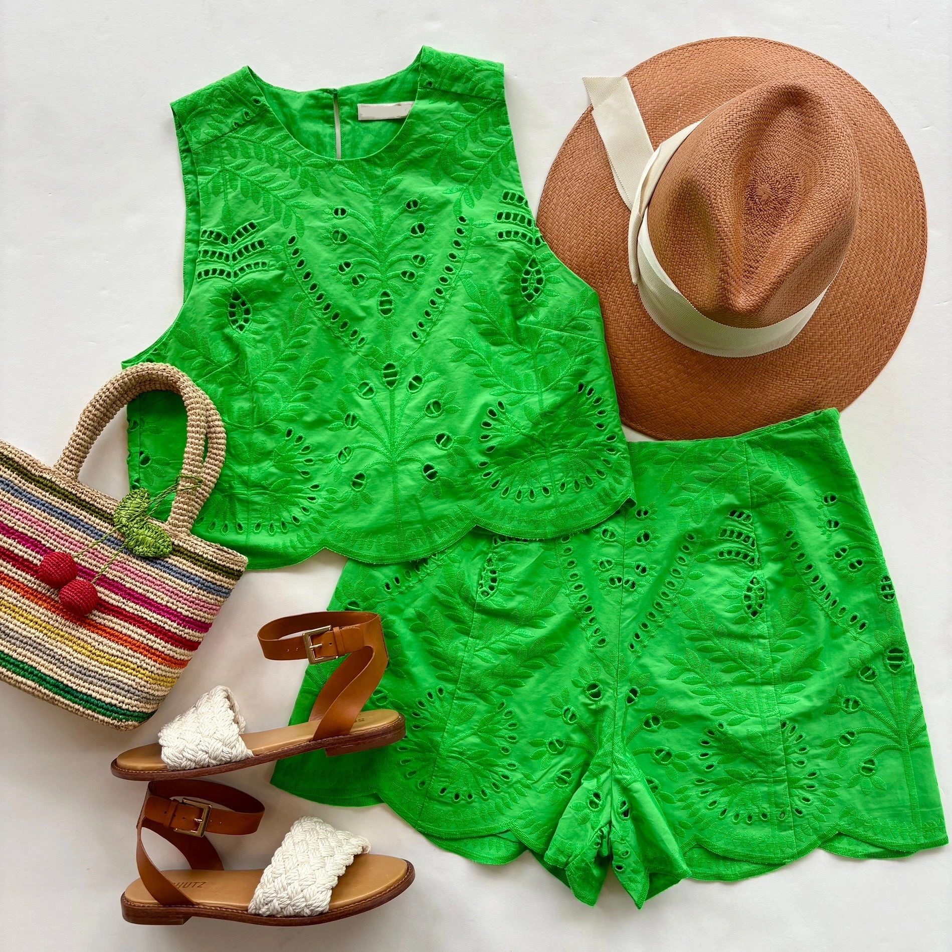 Ma621 Green Eyelet Shorts