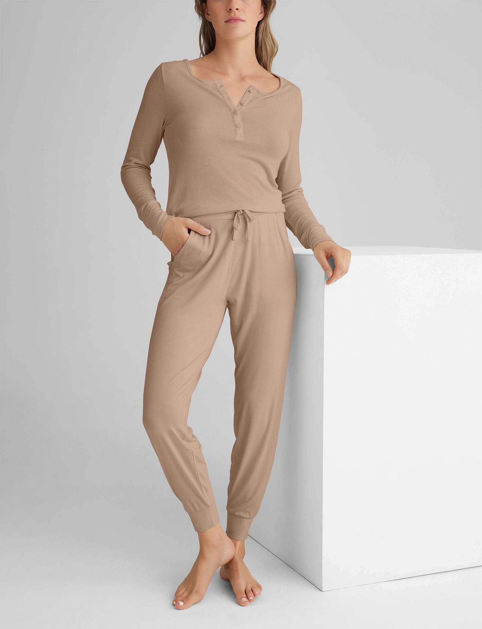 Women's Downtime Jogger